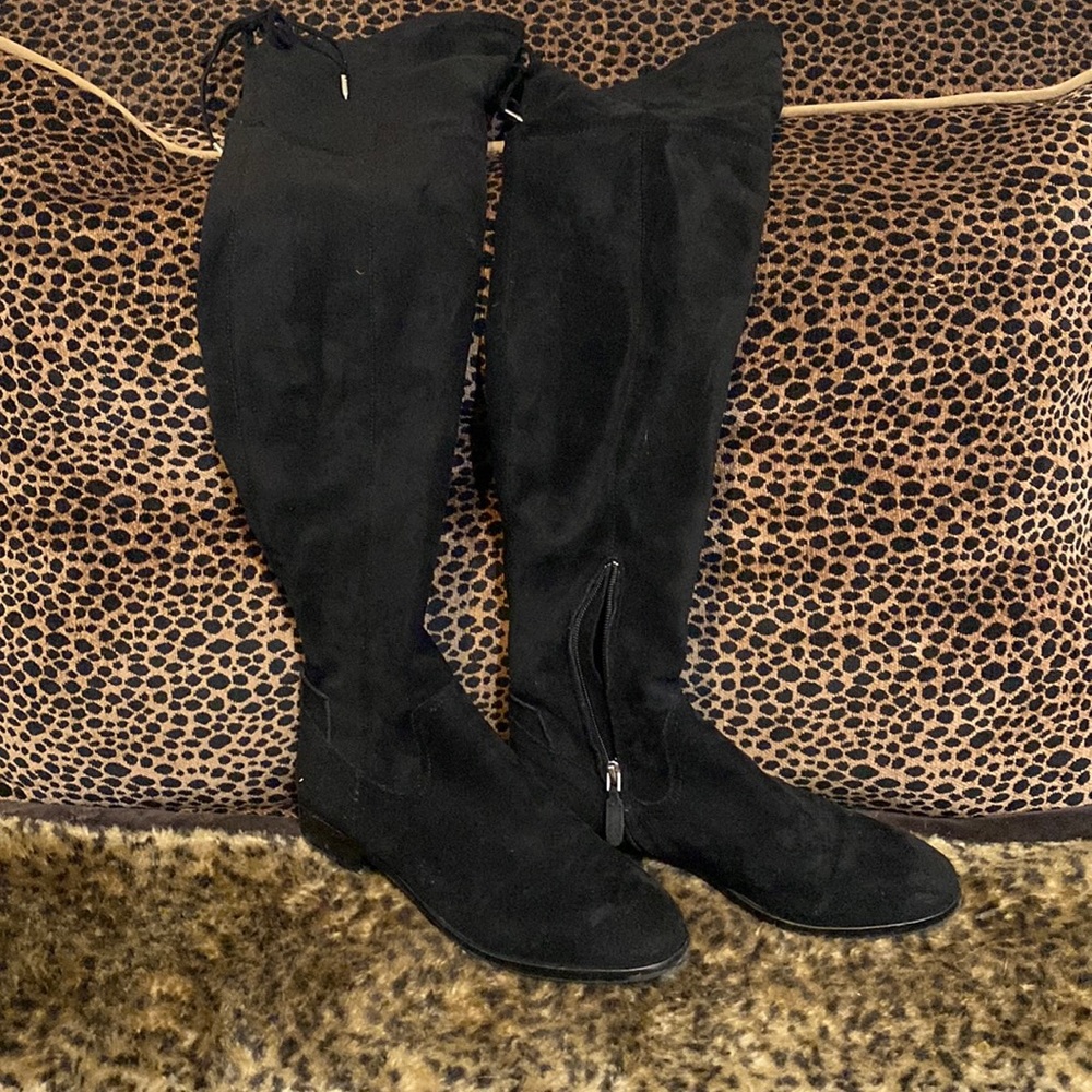 Dolce Vita Neely Black Suede Boots